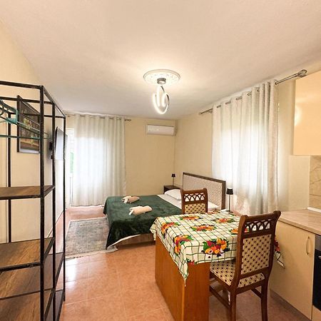 Shkodra Guest House & Trips Exterior foto