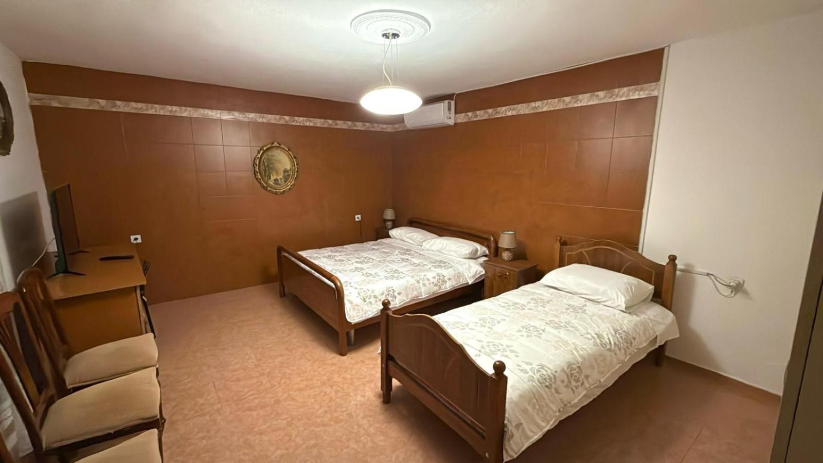 Shkodra Guest House & Trips Exterior foto