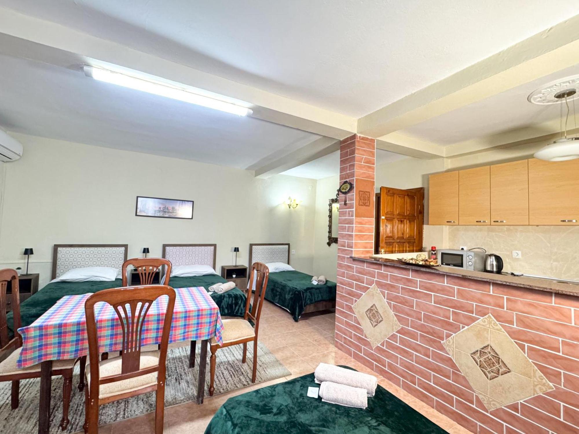 Shkodra Guest House & Trips Exterior foto