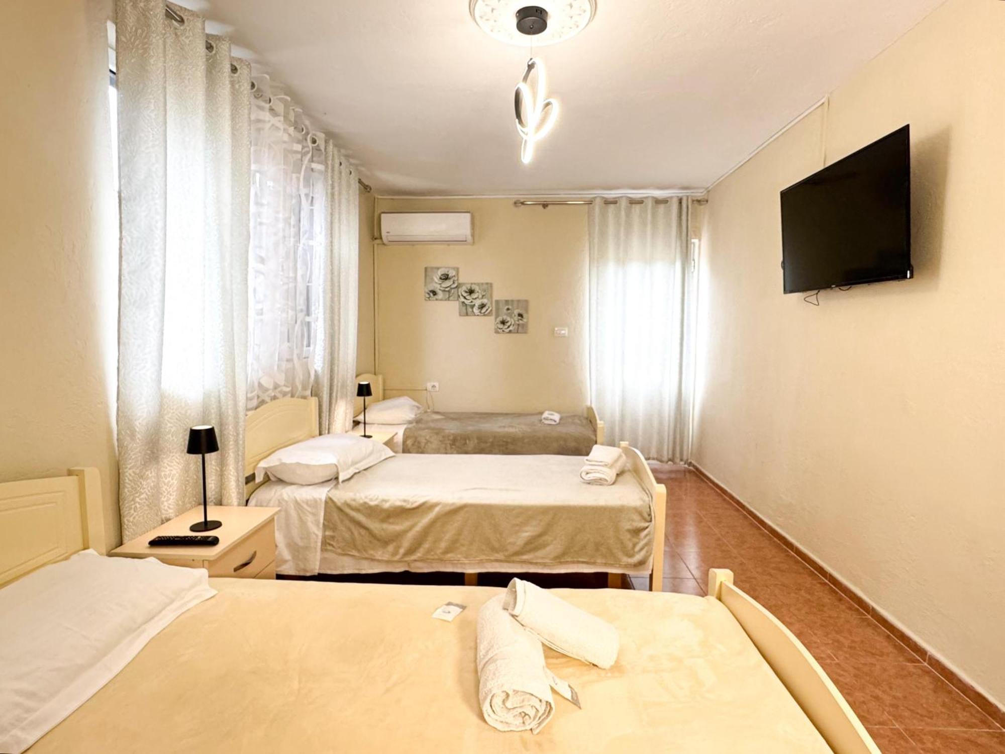 Shkodra Guest House & Trips Exterior foto